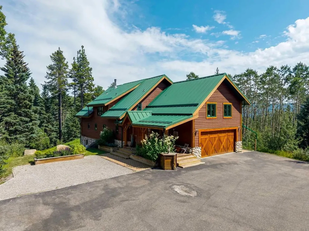 16 Highlands Place Bragg Creek AB T0L 0K0