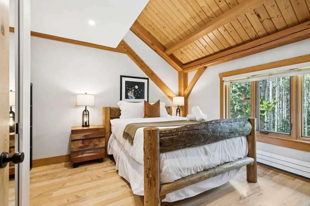 16 Highlands Place Bragg Creek AB T0L 0K0