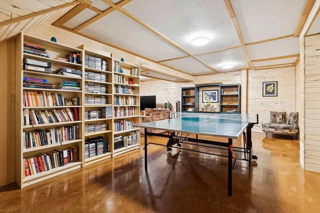 16 Highlands Place Bragg Creek AB T0L 0K0
