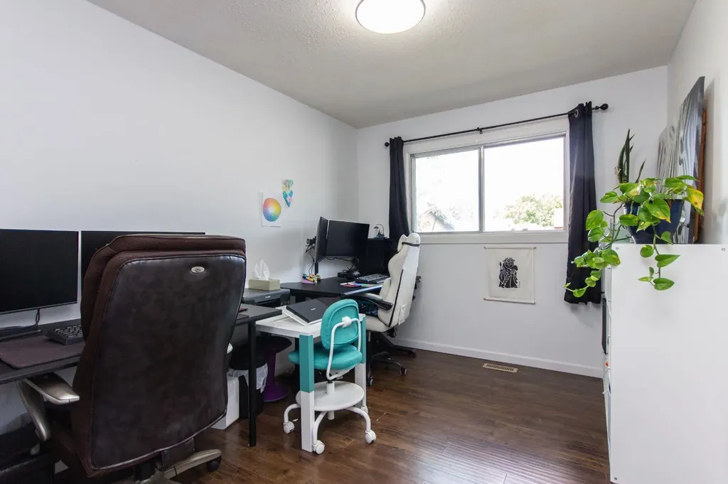 6308 61 Avenue Red Deer AB T4N 5R8