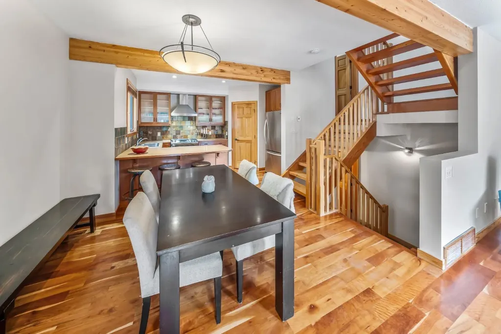 813 5th Street Canmore AB T1W 2G1