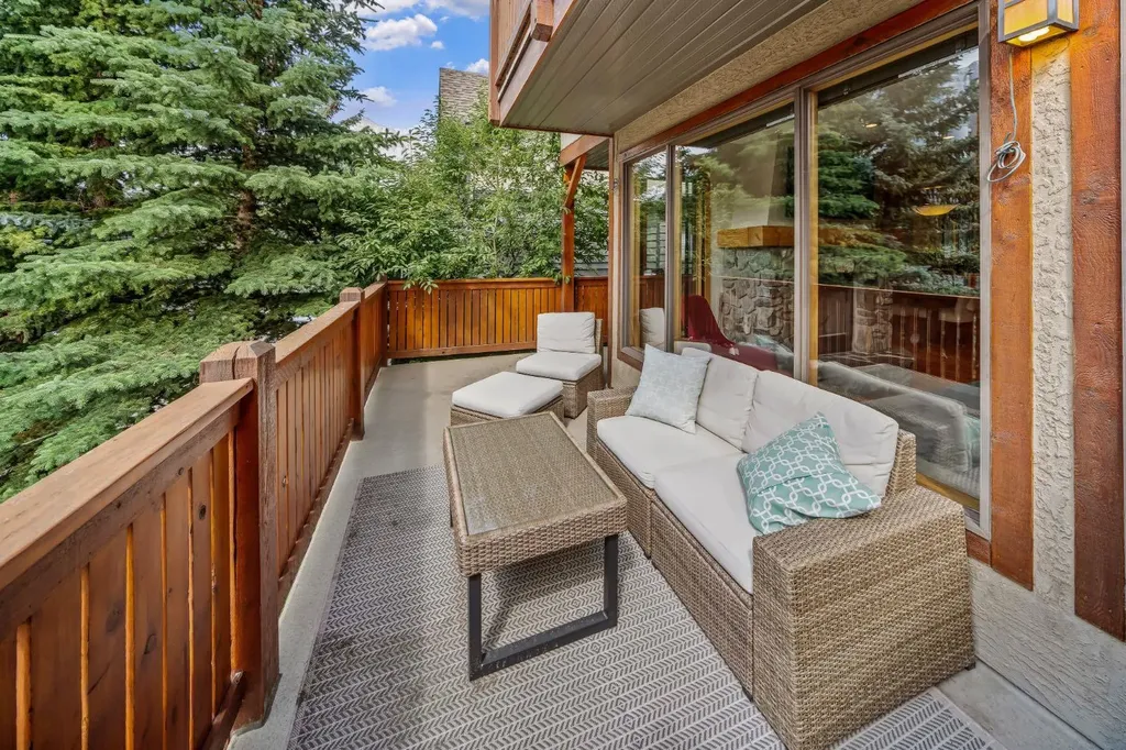 813 5th Street Canmore AB T1W 2G1