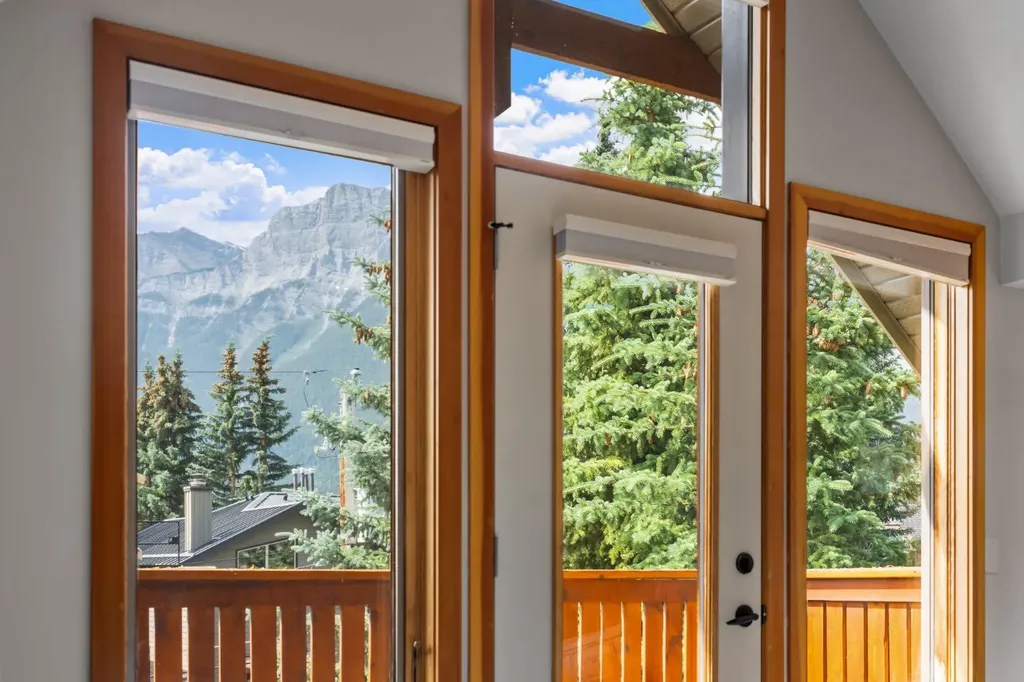 813 5th Street Canmore AB T1W 2G1