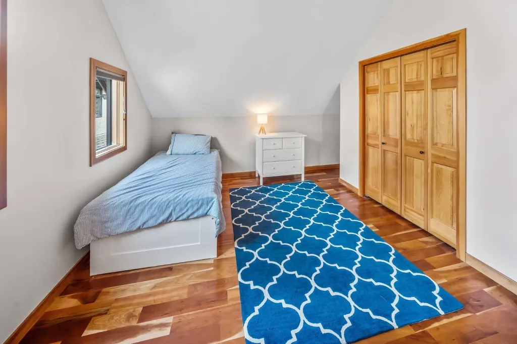 813 5th Street Canmore AB T1W 2G1