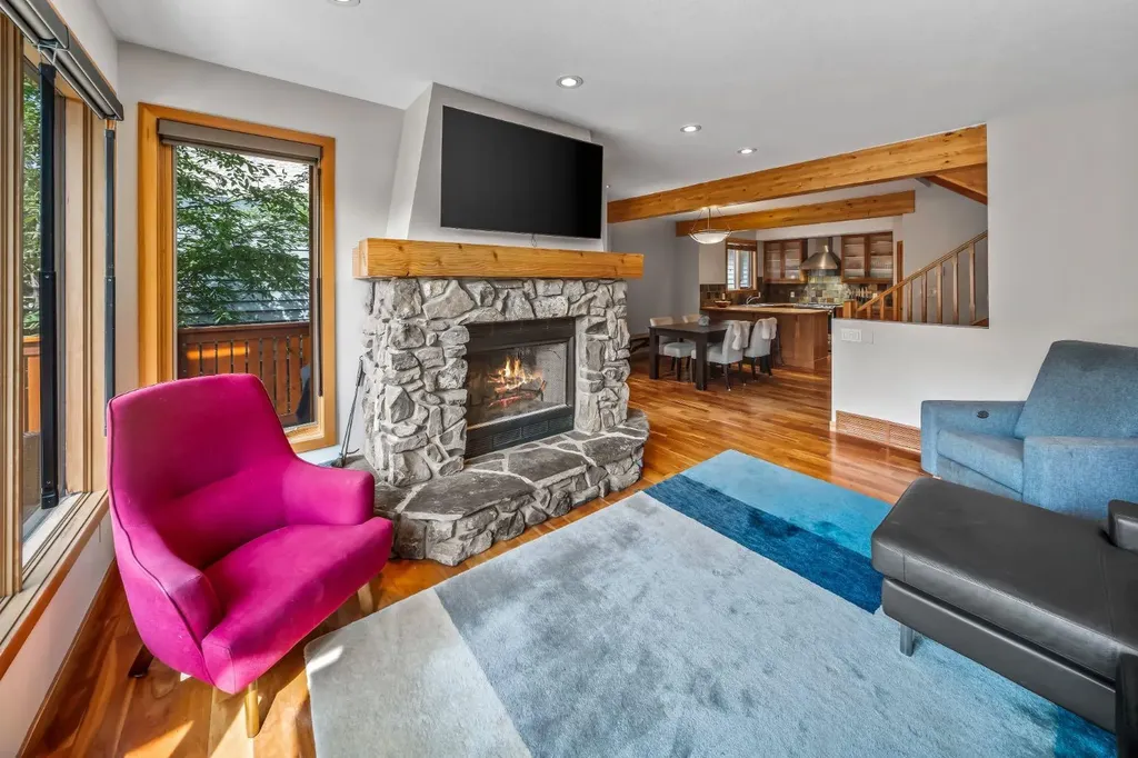 813 5th Street Canmore AB T1W 2G1