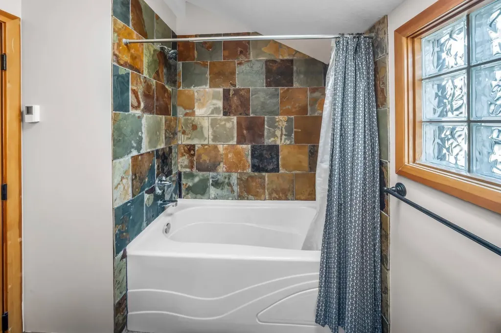 813 5th Street Canmore AB T1W 2G1