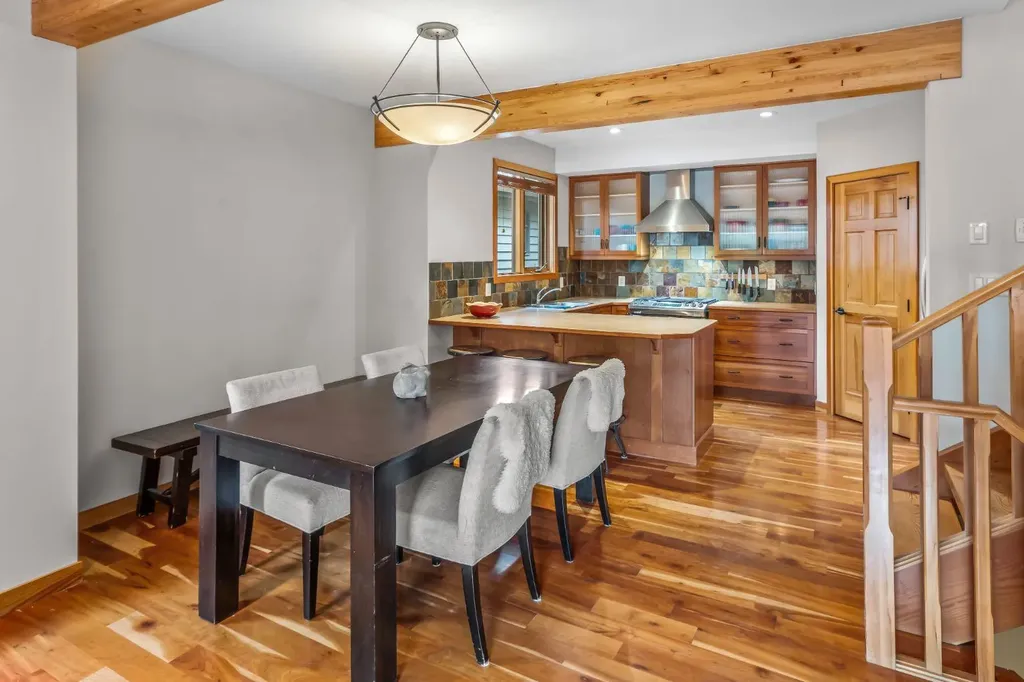 813 5th Street Canmore AB T1W 2G1