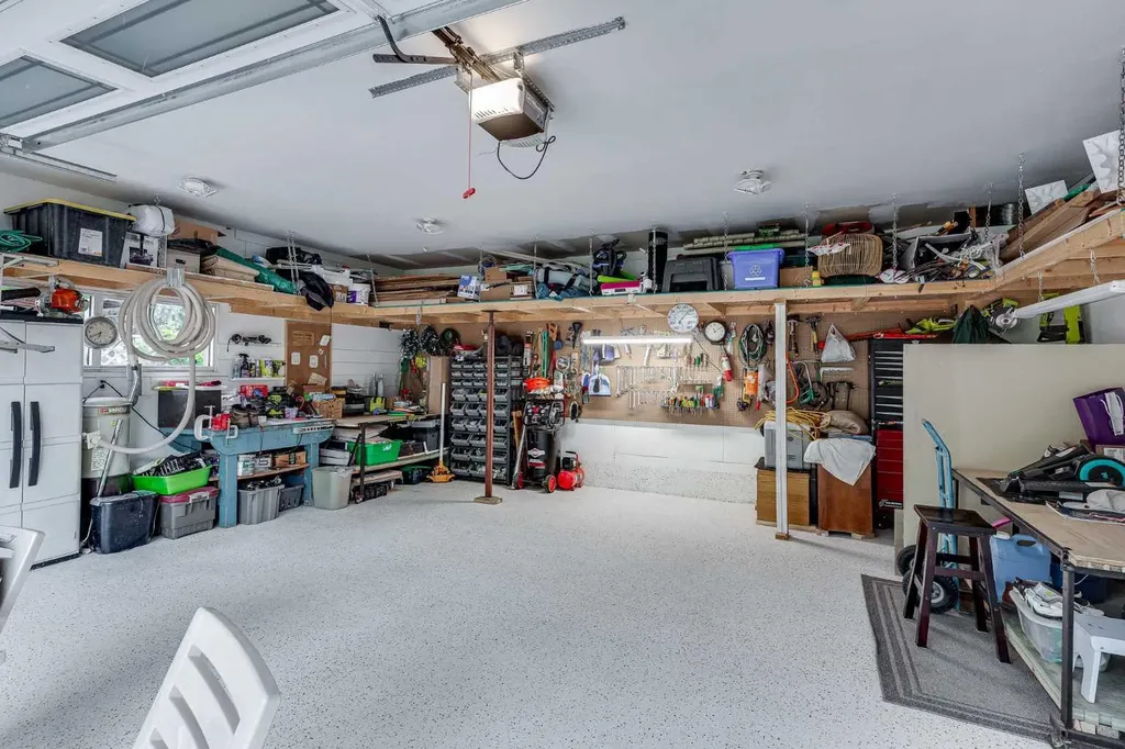 111 Selkirk Boulevard Red Deer AB T4N 0G8