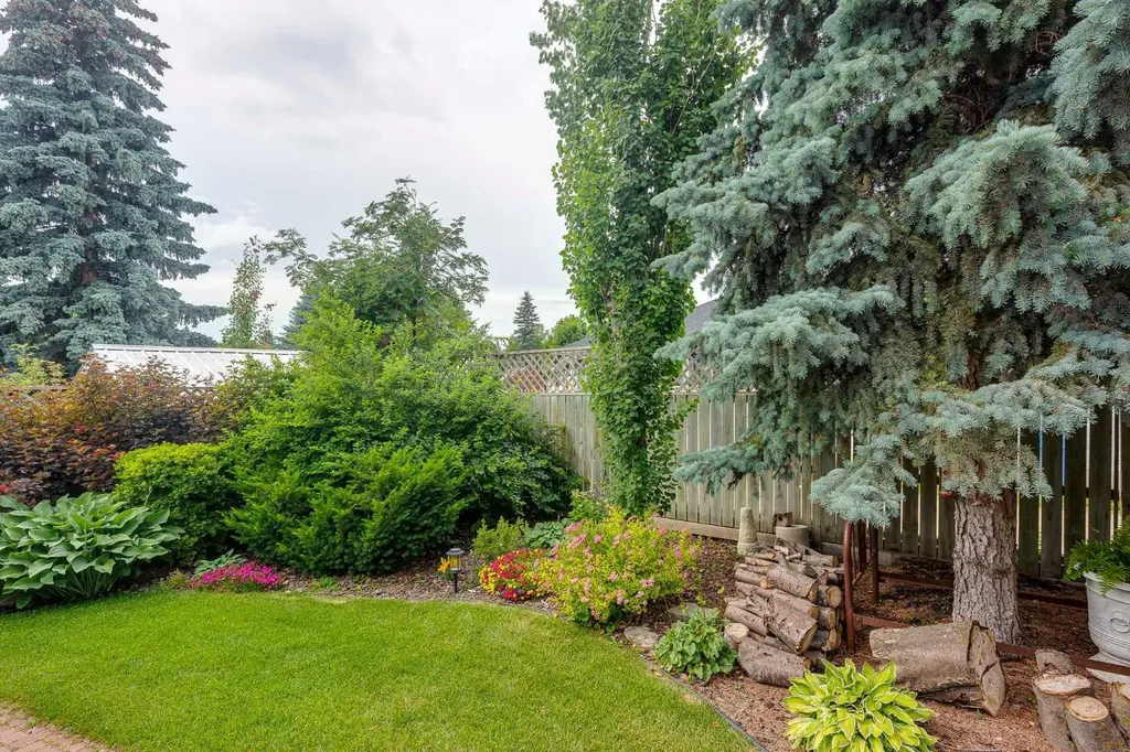 111 Selkirk Boulevard Red Deer AB T4N 0G8