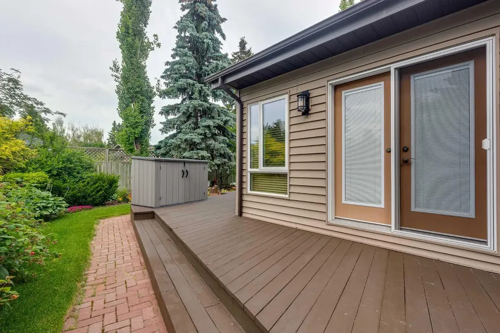 111 Selkirk Boulevard Red Deer AB T4N 0G8