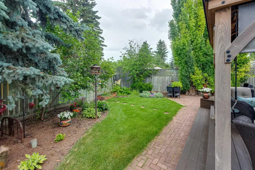 111 Selkirk Boulevard Red Deer AB T4N 0G8