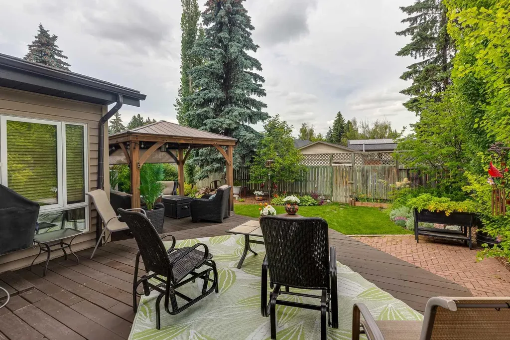 111 Selkirk Boulevard Red Deer AB T4N 0G8