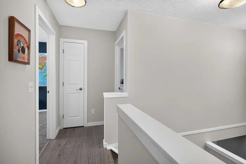 66 Canoe Close SW Airdrie AB T4B 2N4