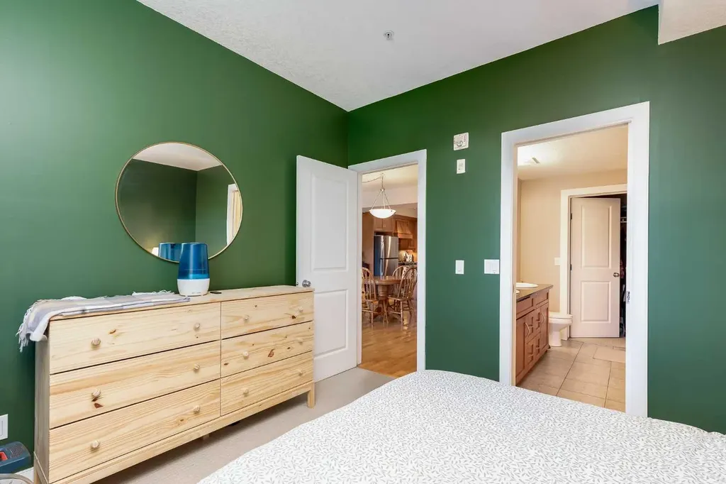 1818 14 Street SW Calgary AB T2T 3S9