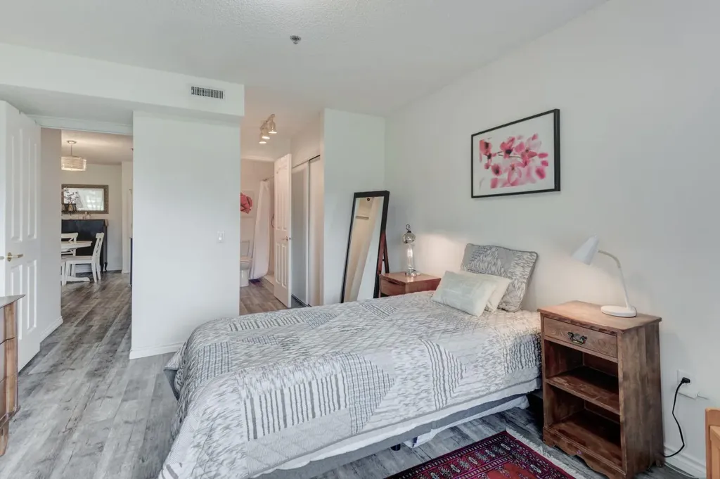 1818 Simcoe Boulevard SW Calgary AB T3H 3L9