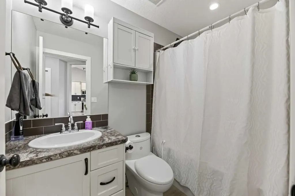 6 Valarosa Cove Didsbury AB T0M 0W0
