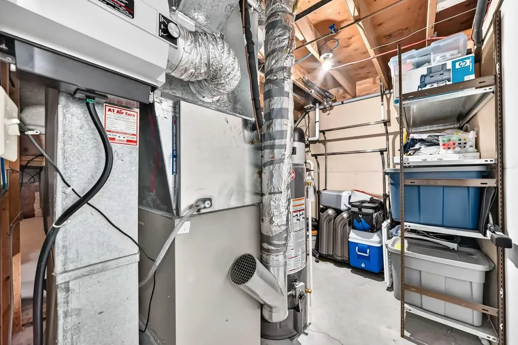 43 Brabourne Mews SW Calgary AB T2W 2V9