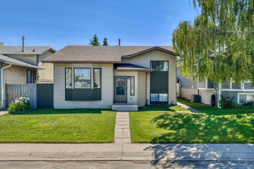 71 Riverglen Crescent SE Calgary AB T2C3J3