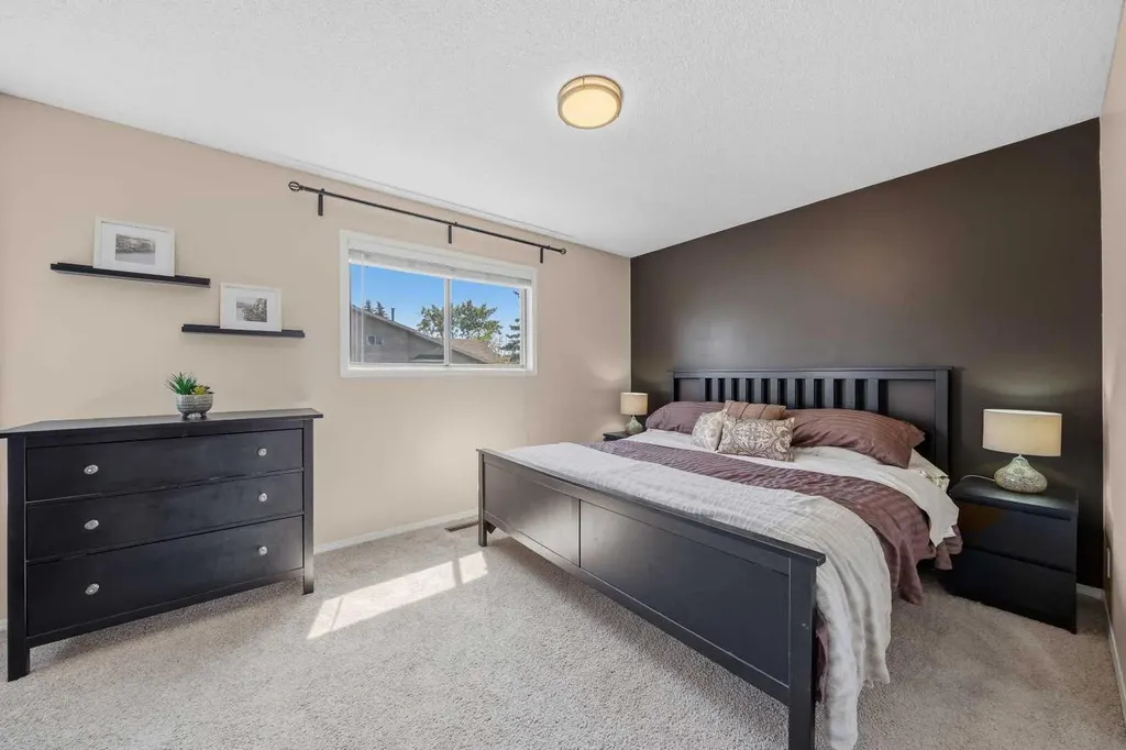 71 Riverglen Crescent SE Calgary AB T2C3J3