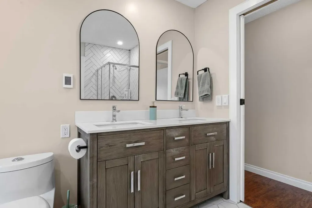 71 Riverglen Crescent SE Calgary AB T2C3J3