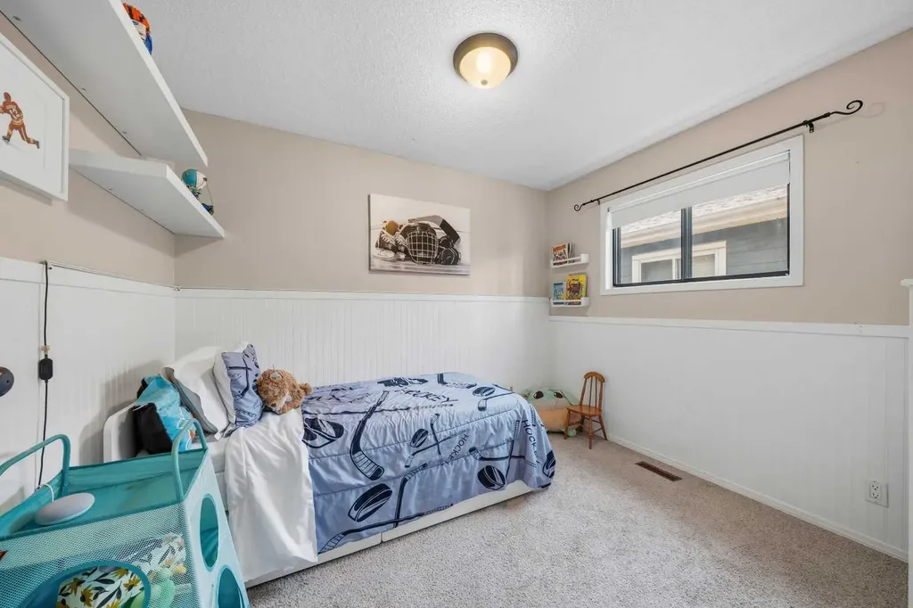 71 Riverglen Crescent SE Calgary AB T2C3J3