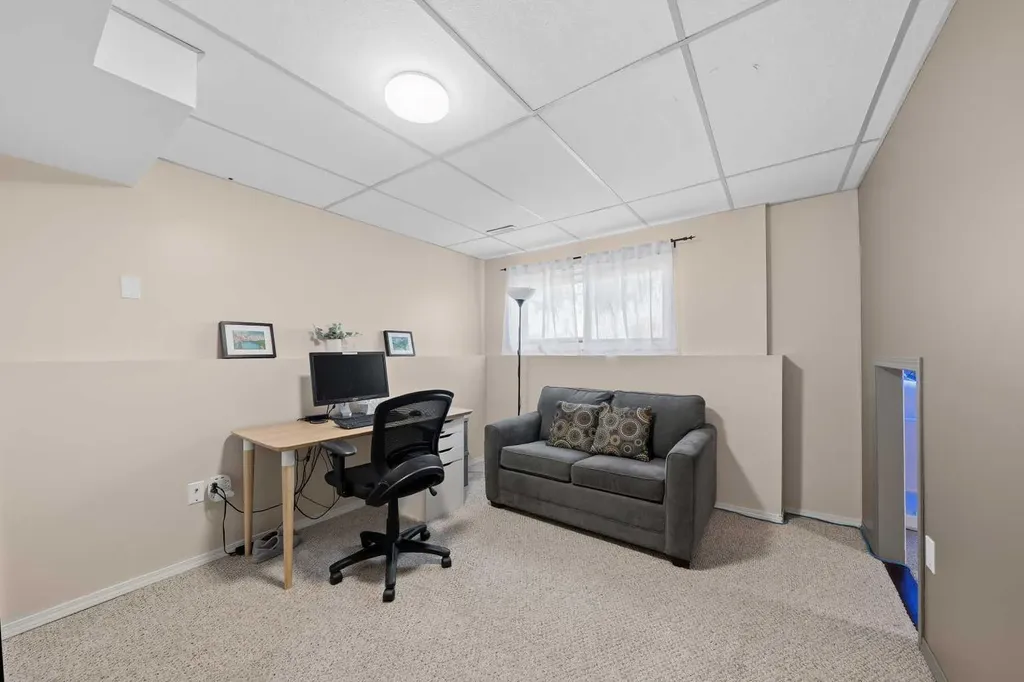 71 Riverglen Crescent SE Calgary AB T2C3J3