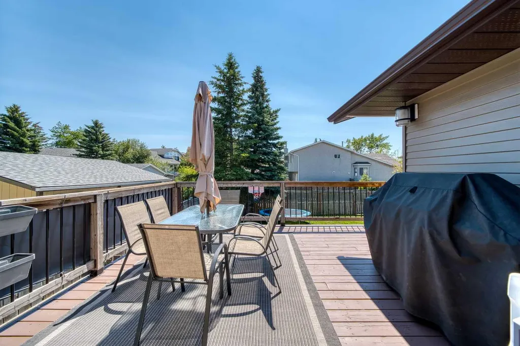 71 Riverglen Crescent SE Calgary AB T2C3J3