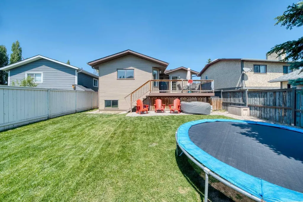 71 Riverglen Crescent SE Calgary AB T2C3J3