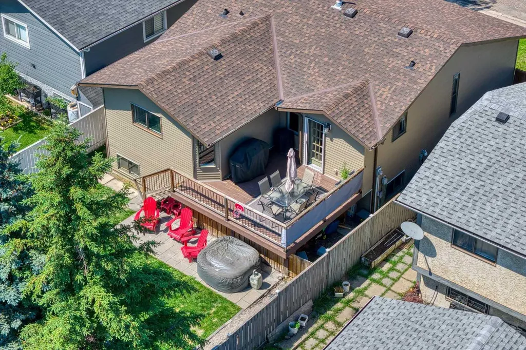 71 Riverglen Crescent SE Calgary AB T2C3J3