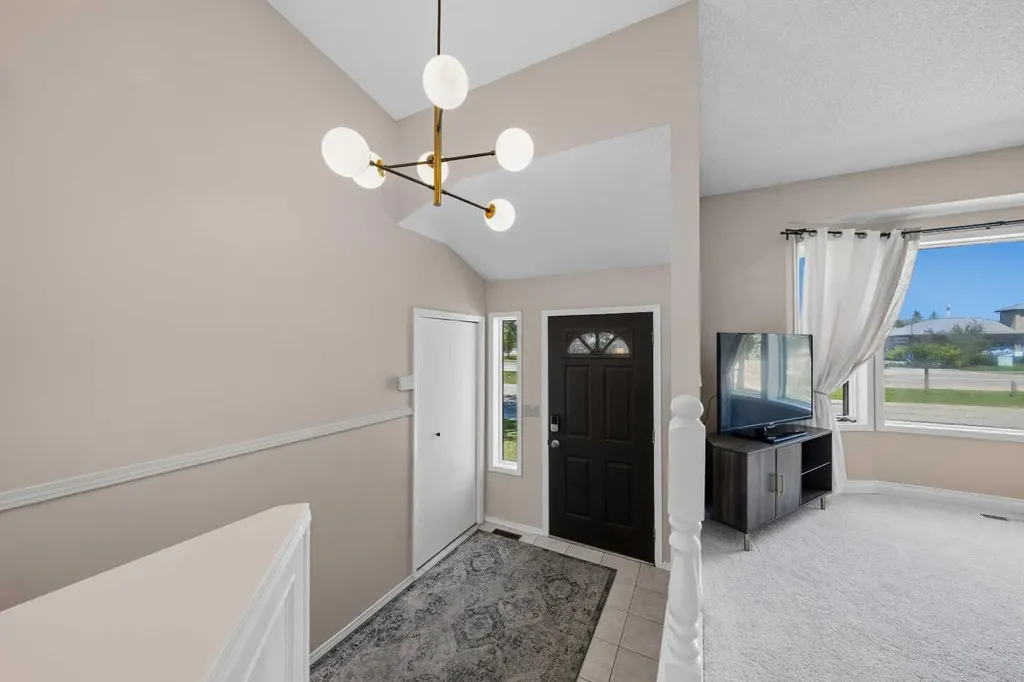71 Riverglen Crescent SE Calgary AB T2C3J3