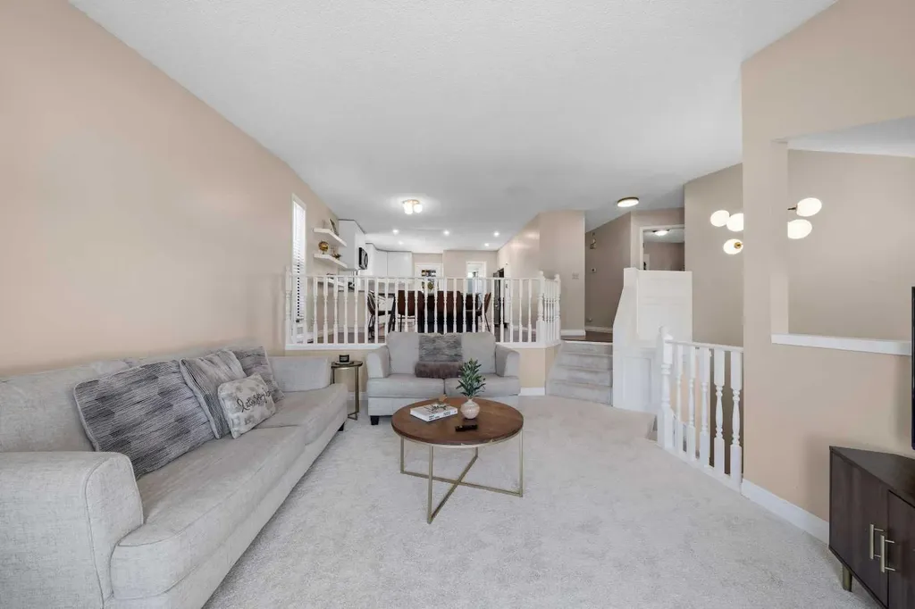 71 Riverglen Crescent SE Calgary AB T2C3J3