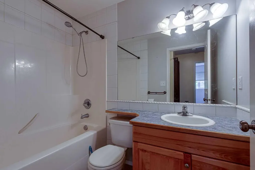 82 Ruttan Close Red Deer AB T4P 3T2