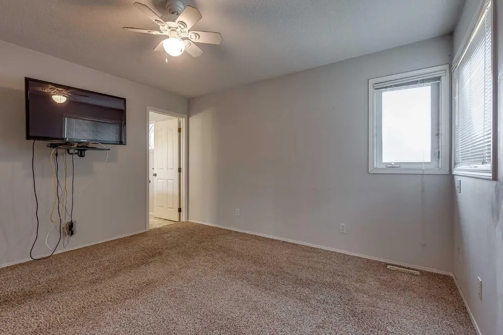 82 Ruttan Close Red Deer AB T4P 3T2