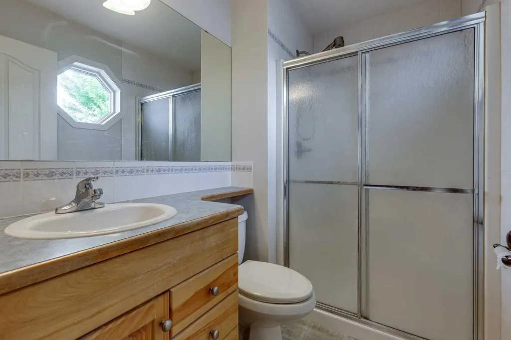 82 Ruttan Close Red Deer AB T4P 3T2