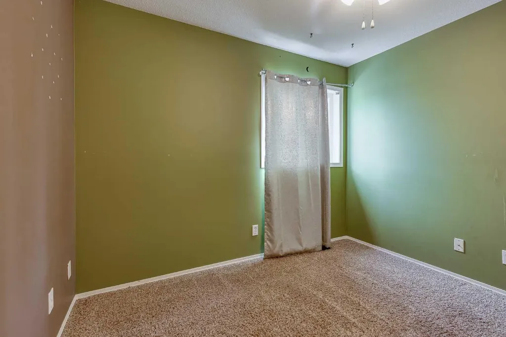 82 Ruttan Close Red Deer AB T4P 3T2