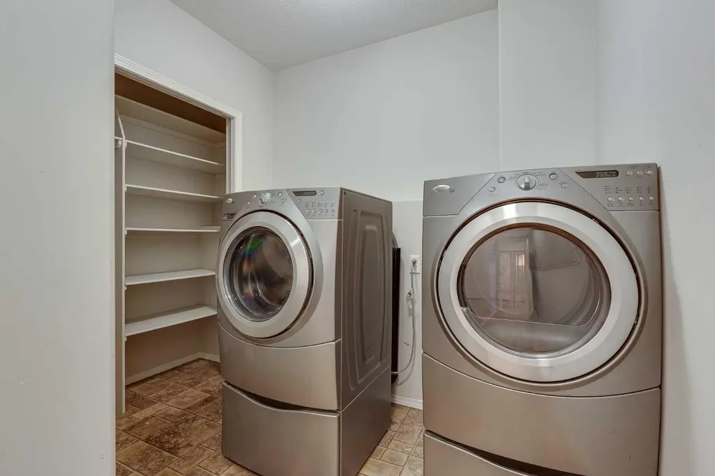 82 Ruttan Close Red Deer AB T4P 3T2