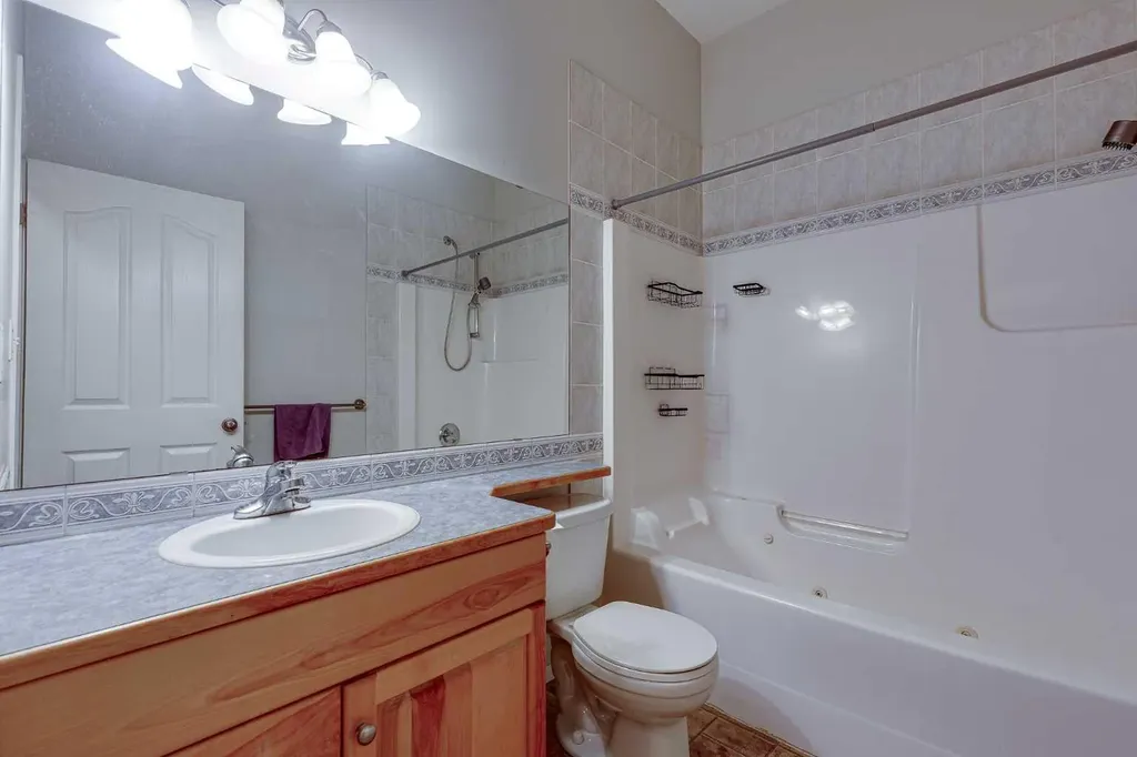 82 Ruttan Close Red Deer AB T4P 3T2