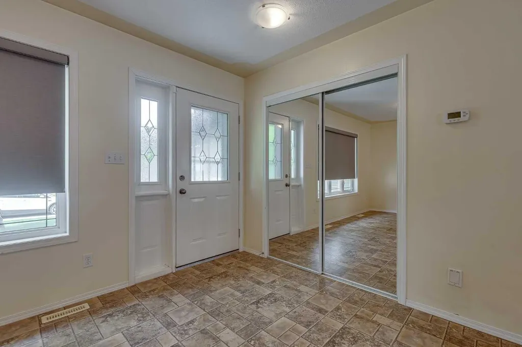 82 Ruttan Close Red Deer AB T4P 3T2