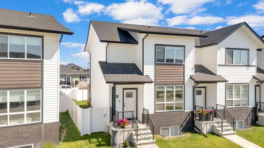 10 Evergreen Way Red Deer AB T4P2H1