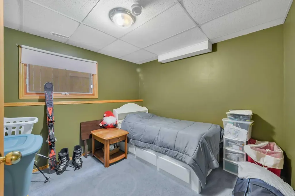 14 Eakins Crescent Red Deer AB T4R 2K2