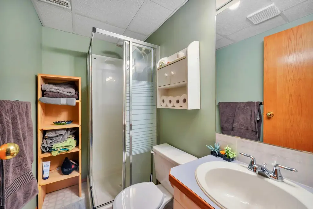 14 Eakins Crescent Red Deer AB T4R 2K2