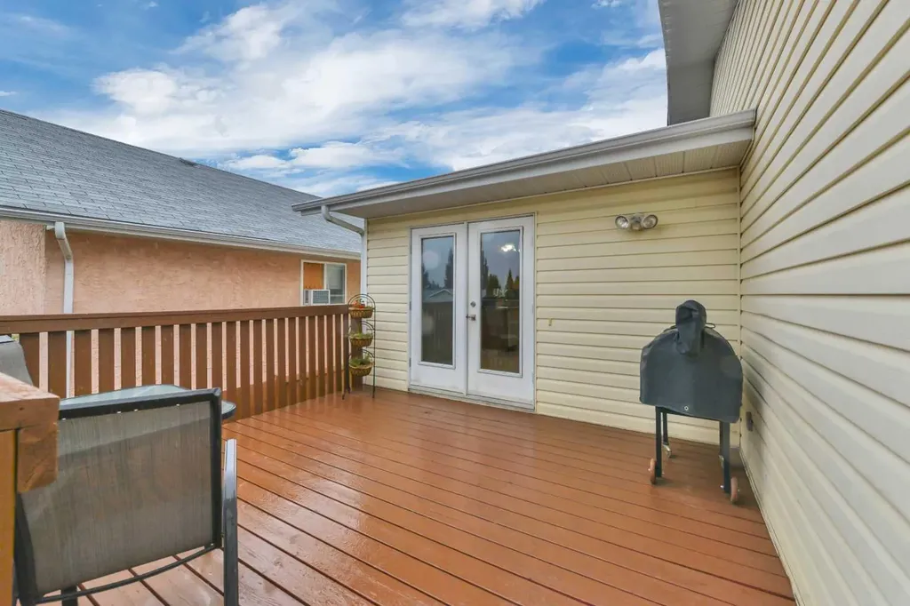 14 Eakins Crescent Red Deer AB T4R 2K2