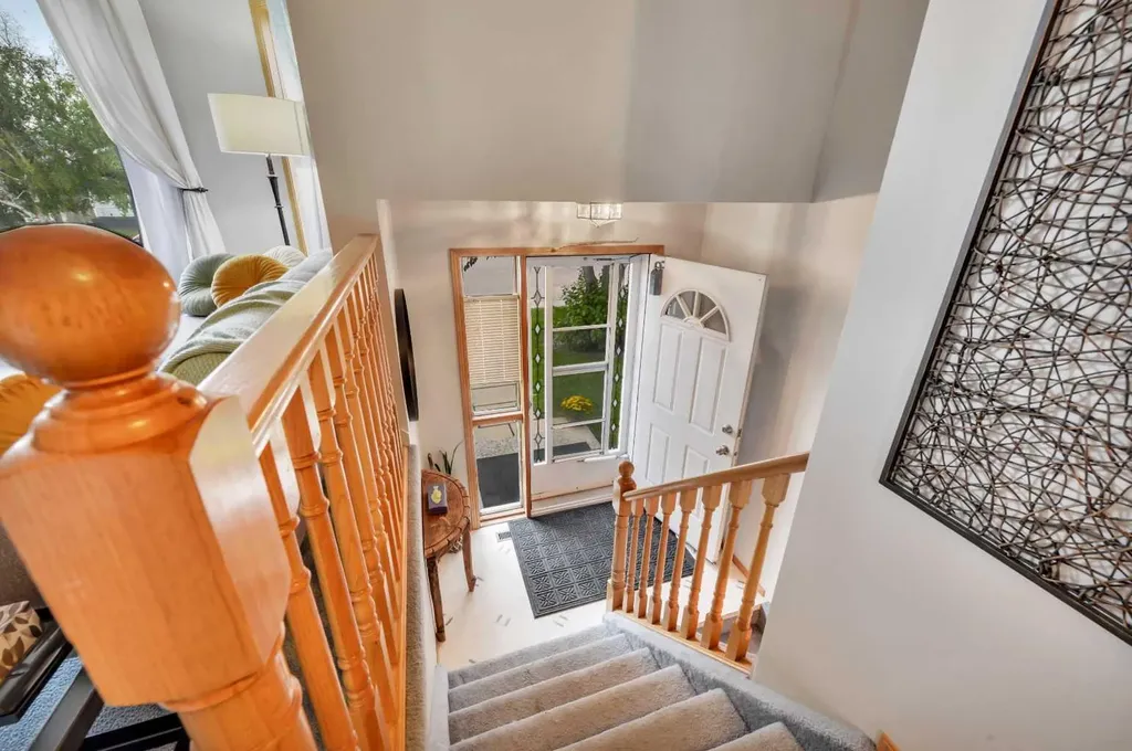 14 Eakins Crescent Red Deer AB T4R 2K2