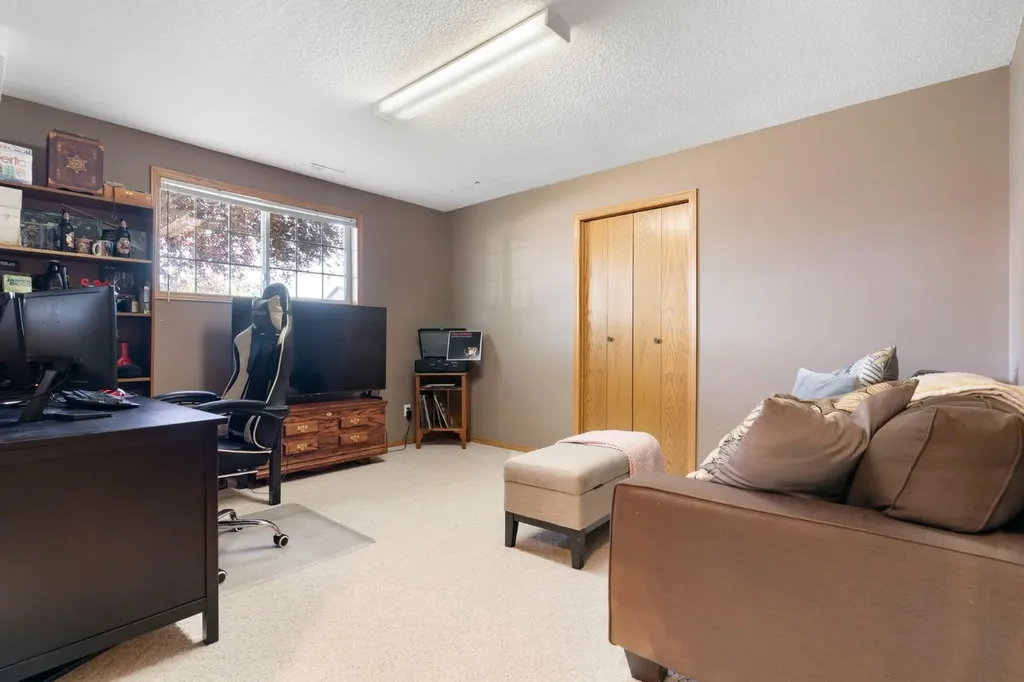 34 West Mcmanus Road Cochrane AB T4C 1L8