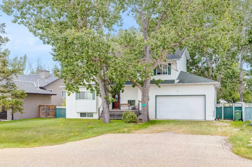115 Newton Street NW Langdon AB T0J 1X0
