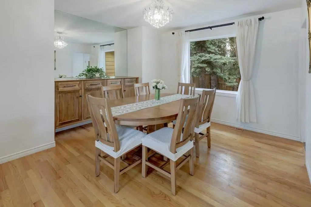 64 Santana Hill NW Calgary AB T3K 3L9
