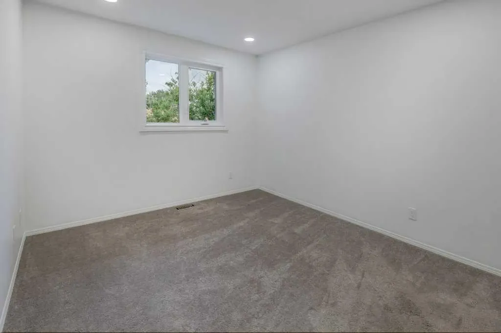 64 Santana Hill NW Calgary AB T3K 3L9