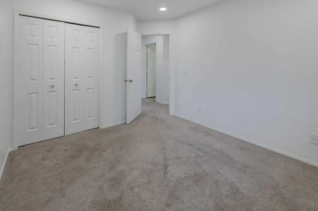 64 Santana Hill NW Calgary AB T3K 3L9
