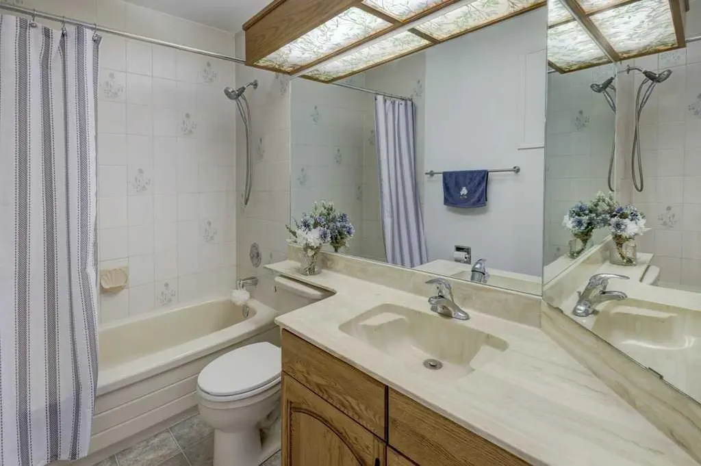 64 Santana Hill NW Calgary AB T3K 3L9