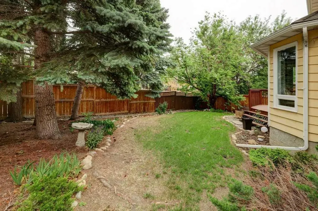 64 Santana Hill NW Calgary AB T3K 3L9